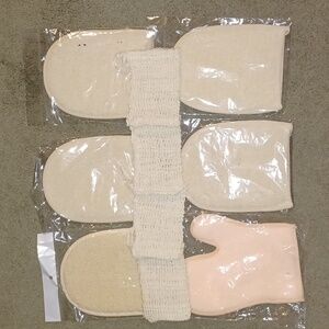 LOT of NIP Luffa Mitts and Soap Bags